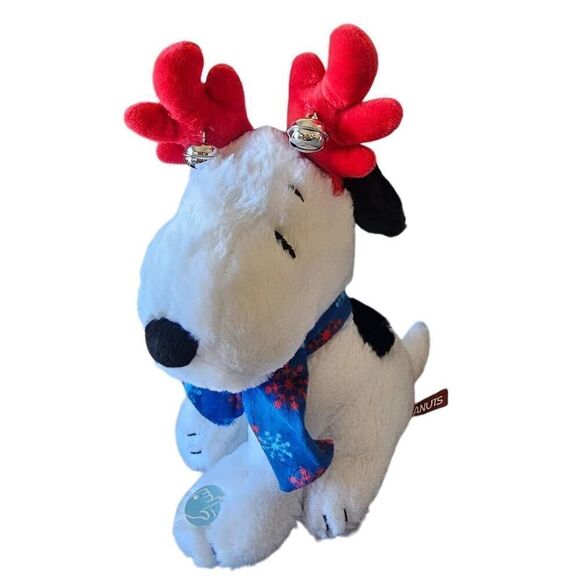 Peanuts Snoopy Christmas dancing silly and wild shopping plush